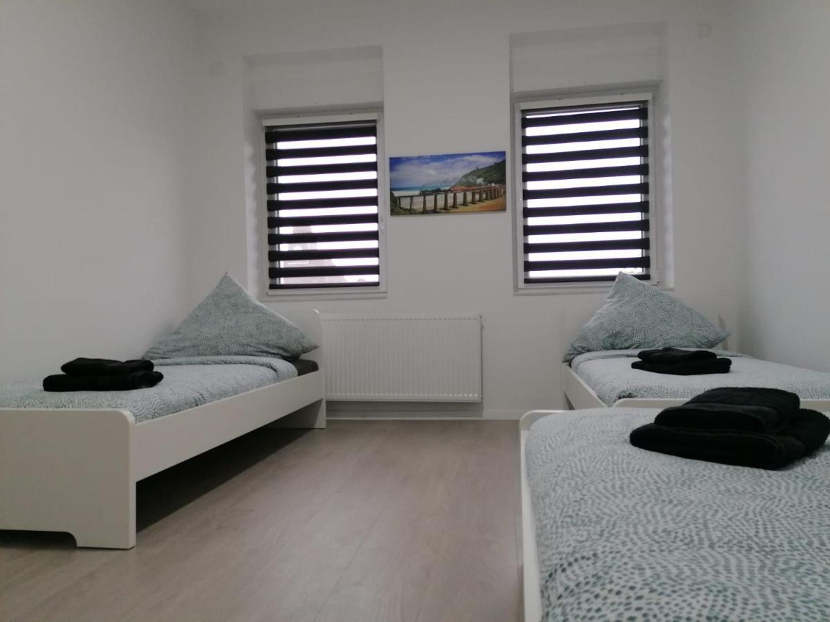 Estrella24 Living Rooms Singapur Herne Bagian luar foto