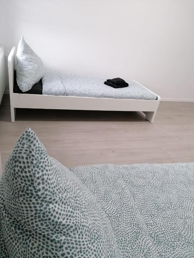 Estrella24 Living Rooms Singapur Herne Bagian luar foto