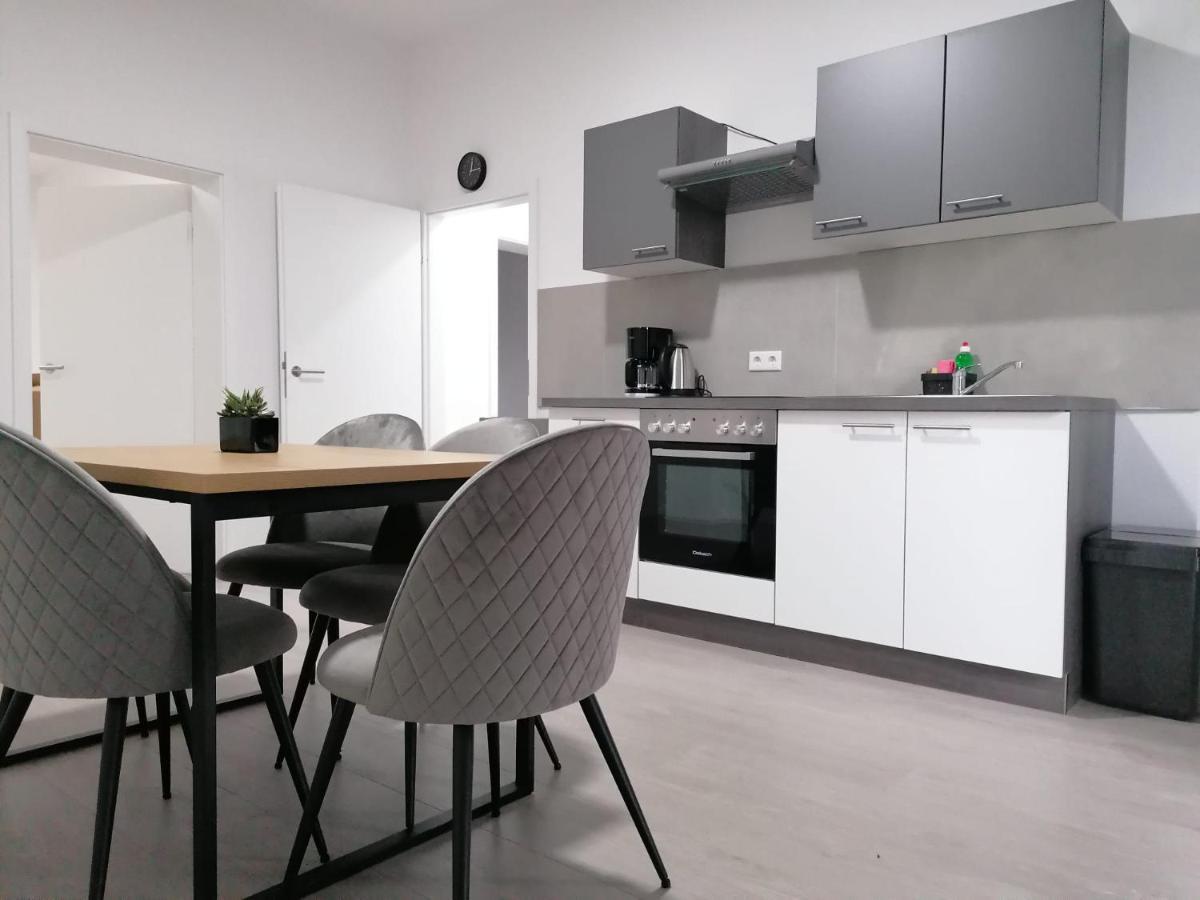 Estrella24 Living Rooms Singapur Herne Bagian luar foto